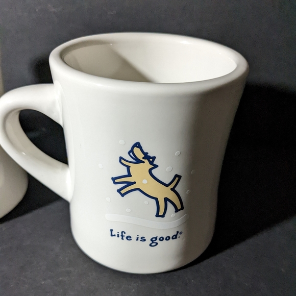 Set of two "Life is good" mugs. Dog catching Snowflakes - Picture 2 of 2